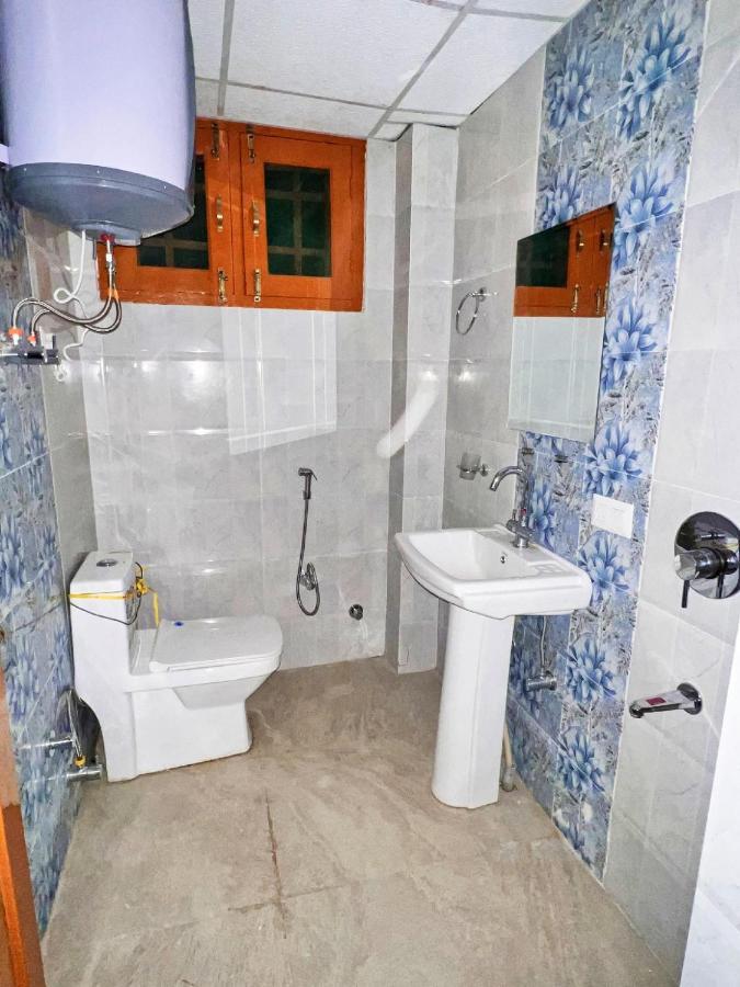 Roseline Inn Srīnagar Eksteriør bilde