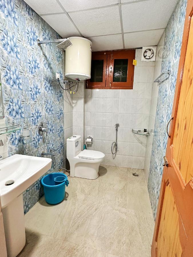 Roseline Inn Srīnagar Eksteriør bilde